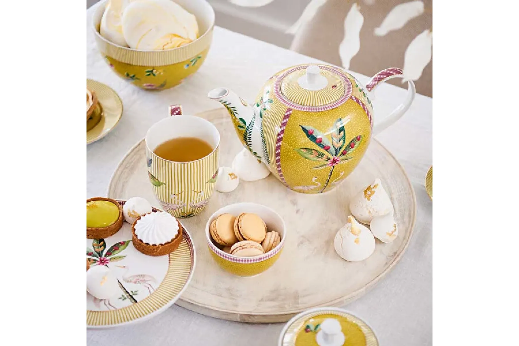 Sarı Porselen Kek Standı 21 cm La Majorelle Collection by Pip Studio